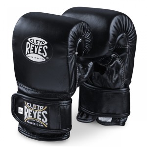 cleto-reyes-handschuh1